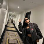Hwasa Instagram - 💚 🇫🇷 💚