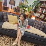Hwasa Instagram - 화사쇼 ep.1 🌷 선배님 덕분에 행복한 시간이였습니다 ! 여러분들도 행밤 ! 🌃
