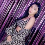 Hwasa Instagram - @wkorea #LOVEYOURW 뜻깊은 자리와 , 항상 사랑넘치는 @maisonvalentino 💋🙏