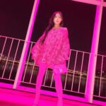 Hwasa Instagram - P 🤟🏼💗 #발렌티노PinkPP #ValentinoPinkPPCollection @maisonvalentino