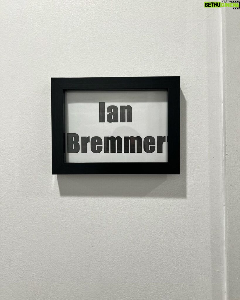 Ian Bremmer Instagram - @thedailyshow is back from hiatus at 11pm et tonight (and on paramount+ tomorrow) for the first show, i’ll be in studio to give an update on israel/hamas with host @michaelkosta tune in! The Daily Show