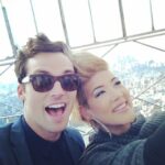 Ian Harding Instagram - Getting blown away with this lovely lady on top of the Empire State Building for the Lupus Foundation of America. @thebestess @lupusorg