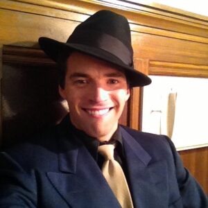 Ian Harding Instagram - This picture was taken in between takes of the noir episode and pretty much sums up how I want to remember my experience on PLL: looking classy while having the most hilarious time of my life. Thank you to all who have made the show what it is. I'm forever grateful. Enjoy tonight! #pll
