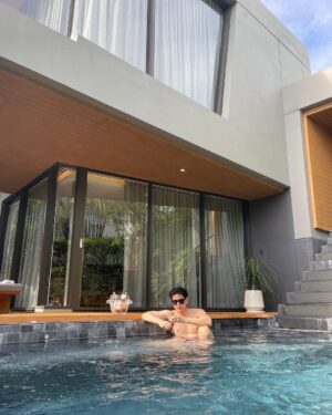 Iang Sittha Sapanuchart Instagram - อยู่กับพี่ลำบากน้าหรือว่าน้องจะทน