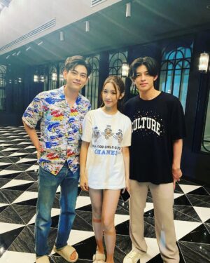 Iang Sittha Sapanuchart Instagram - เก็บตกวันปิดกล้อง ถ่ายกันสนุกมากๆกองนี้ 🤣 โคตรเหงา เรา2คน ออนวันที่ 5 นี้ ช่อง Gmm25 จ-อ 20.30น.