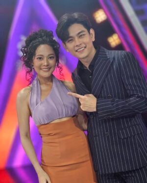 Iang Sittha Sapanuchart Instagram - เสียดายทายไม่ถูก 🤣🤣 ขอบคุณที่มาอยู่หลังกำแพงนะครับคุณ ^^ @anyarinsweet ขอบคุณทางรายการด้วยนะครับ @thewallsong_official ใครไม่ทันดูรอคลิปยูทูปนะครับ