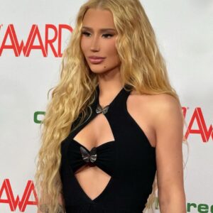 Iggy Azalea Instagram - ✌️