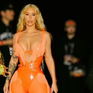 Iggy Azalea Instagram - ✌️