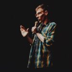 Iggy Rubin Instagram - Aquí estaba saliéndome del foco para martirio de 📸 @albabouvier que saca estas instantáneas acojonantes en el @comedygoldbcn .