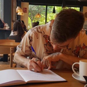 Iggy Rubin Instagram - Proceso de escritura .