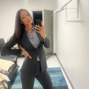 Ilfenesh Hadera Instagram - An encouraging DOUBLE fist bump from @officialjimmysmits after a good take 🙏🏾💕👊🏾 Thank you for having me on @eastnycbs and thanks for the bomb 📸 @itsmomcrae!