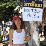 Inanna Sarkis Instagram - Strike mode