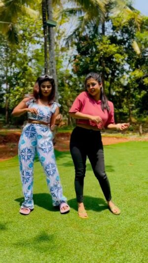 Inchara Joshi Instagram - Sister goals 💕 Post birthday celebration 🎉 

Location @jungle_trailz 📍

#sisterlove #birthdaypost #inchumanu #trendingreels #viral #reelsinstagram