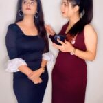Inchara Joshi Instagram - Nenpillva?? 🤣🤣 @inchara.joshi 🤎❤️ #mansijoshi #incharajoshi #joshisisters #reelsinstagram #trendingreels #viral #comedyreels