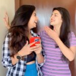 Inchara Joshi Instagram - Pov: Elder sister trying to teach* her younger sister how to be nice 🤣🤪 #inchu #inchara #viral #trending #mansi #incharajoshi #mansijoshi #cute #actors #heriones #kannadafilmindustry #kfi #serials #kannada #telugu #tamil #instagram #reelsinsta #instagood #instalike #instareels
