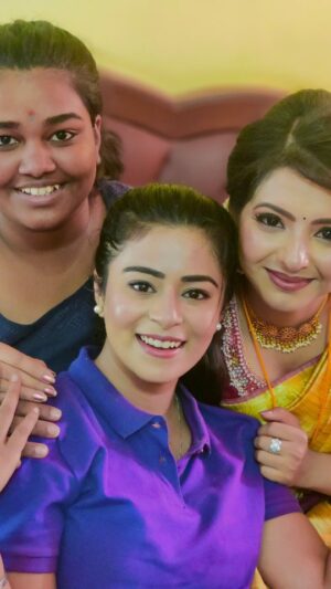 Inchara Joshi Instagram - Us ☺️🫣🤭

#kos #reelsinstagram #timepass #funnyvideos #kannada #serials #instagood #reelitfeelit #shooting #soumyabhat #sahana