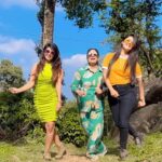 Inchara Joshi Instagram - Odiyamma heat in Wayanad!! Didn’t expect so much of heat here!! 🥵 Lovely song from @hinanna_movie #odiyamma #trendingreels #dancereels #viralreels #reelsinstagram #family #wayanadvacation #vacation #lastvacationof2023 900 kandi glass bridge Wayanad India