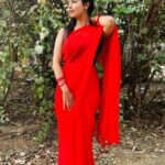 Inchara Joshi Instagram - 🧿❤️Saree means simplicity and sophistication❤️🧿 #inchara #inchu #viral #trending #cute #trending #trendingreels #katheyondushuruvagide #starsuvarna #herione call#instagram #instagood #reelsinstagram #saree #redsaree Aziz Nagar