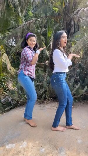 Inchara Joshi Instagram - Felt cute🙈 @inchara.joshi 🫶🏻💕
.
.
.
#monicaa77 #incharajoshi #reelsinstagram #reels #katheyondushuruvagide #jhansi #sahana #uff #sandalwood #reelsindia #viral #trending #love #dance #kannadaserial #starsuvarna #reelitfeelit