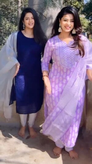 Inchara Joshi Instagram - Kuniside yavvana🧿❤️

#inchu #inchara #incharajoshi #viral #trending #cute #sisters#uff #uffmeredil #kannadareel #hindireel #instagram #instagood #actor #actress #paaru #katheyondushurivagide # #kunisideyavvana viralreels #sistergoals #instagood #kannadasongs #mansi #inchara #sisters