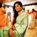 Inchara Joshi Instagram - 💚‘Nothing feels as comfortable as saree ‘💚 Candid❤️🧿 Pc: @raksha_lokesh_ 😘 #incredibleindia #incharajoshi #candid #cute #saree #herione #actress #nayansari #sareelove #greensaree #mattigajulu #trending #marriagegoals #married #actor #acting #cutest #trendingreels #picture Bangalore, India
