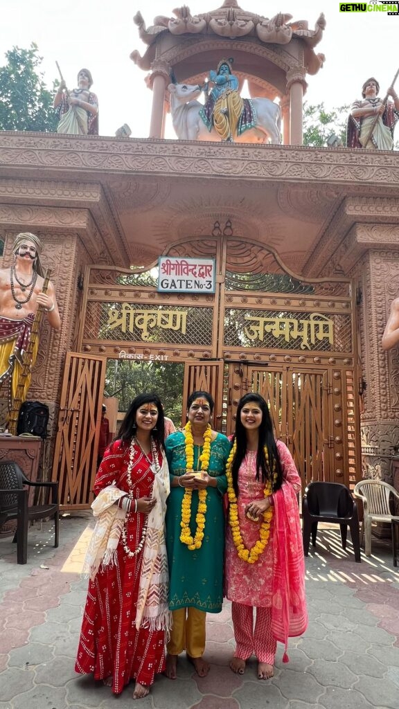 Inchara Joshi Instagram - Hope, Believe and have Faith ❤️ Hare Krishna ❤️💫 Our trip to Vrindavana and Mathura📍 #harekrishna #Vrindavana #Mathura #familyvacation #trip