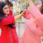 Inchara Joshi Instagram - Shut aaaap😝😅❤️ She did hit me🥲 #inchara #instagram #incharajoshi #inchu #mansijoshi #saavanmain #savankopani #sisters #cute #trending #viral #dance #nepalisong #actor #actorslife #kannadaserials #instagood #instadaily #reelsinstagram