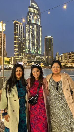 Inchara Joshi Instagram - Our Dubai trip glimpse in this reel ❤️ We had more fun than what is in the reel 🤣🧿

Throwback ♾️❤️

#dubai #dubailife #minivlog #famtrip #throwback