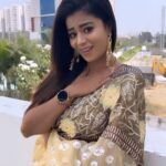 Inchara Joshi Instagram - Nannavalu nakkare💛❤️ #inchu #inchara #incharajoshi #viral #trending #nannavalunakkare #nannavalunakkaresakkareee #actor #ravimama #ravichandran #kannadaactress #actor #cute #saree #naanunannahendthiru #appu #sudeep #herione #katheyondushuruvagide #sahana #actorslife #kannadaserial #kannadasongs
