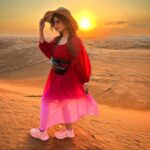 Inchara Joshi Instagram - "Wanderlust and desert dust."❤️🧿 Pc:@mansi._.joshi #dubaidairies #wanderlust #desertsafari #desertsafaridubai #incredibleindia #incredible #camels #incharajoshi #inchu #inchara #actor #actress #viral #trending #dubaipost #desertpics #photooftheday #uae🇦🇪 #vacationmode #katheyondushuruvagide #starsuvarna #geminitv #sahana #radhika #freshdesertair Dubai Desert Safari