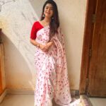 Inchara Joshi Instagram - 🧿❤️Saree has the potential to wake up the diva in every woman🧿❤️ #saree #incharajoshi #inchu #inchara #viral #trending #sareepic #actor #cute #redsaree #kannadaserial #kannadathi #serialactress ##sareelover #sandalwood
