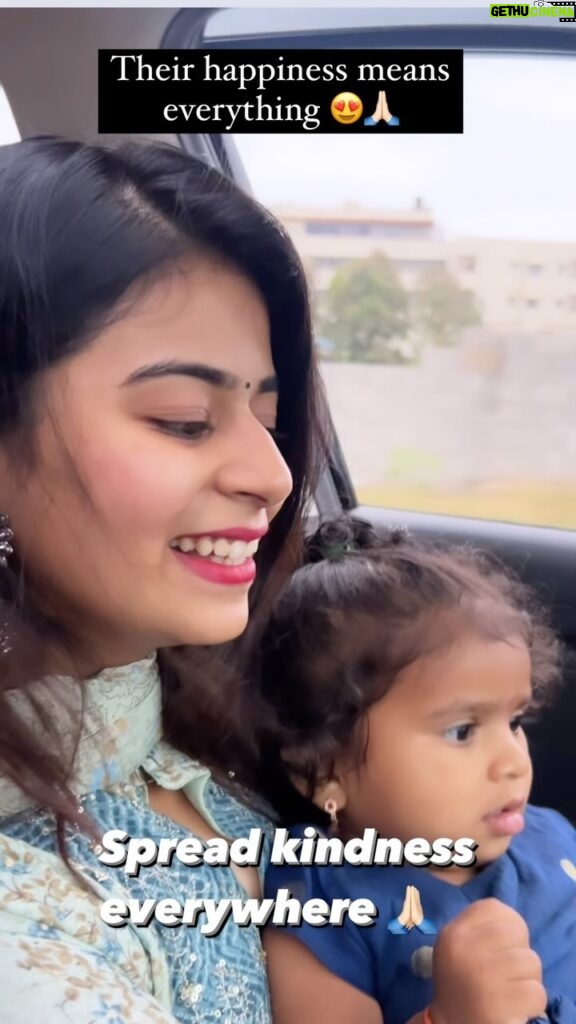 Inchara Joshi Instagram - As kids we used to wait for someone to take us in their car and when we saw them so excited it took us to our childhood Cz that’s how excited we used to be to travel in someone’s car ❤️😍 Thank you Sai Baba for giving me strength to give happiness to few 🙏🏻