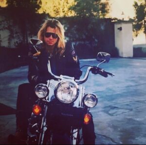 India Eisley Instagram - A day late with this, but happy birthday cool man, love you dad x

@david_glen_eisley
