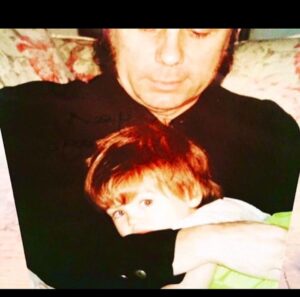 India Eisley Instagram - A day late with this, but happy birthday cool man, love you dad x

@david_glen_eisley