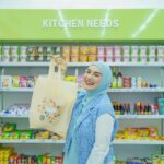 Irish Bella Instagram - Alhamdulillah, @cocomartstore sudah Grand Launching di Depok 🤍 Banyak promo super murah!! Semua kebutuhan dapur dan rumah lengkap disini. Dan untuk urusan daging ayam segar di Cocomart juaranya, super fresh dan harganya murah dibandingkan store lain ✨