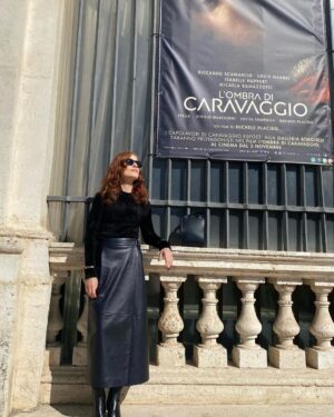 Isabelle Huppert Instagram - Festival de Rome with L’Ombra Di Caravaggio 
28 décembre au cinéma  #micheleplacido #lombradicaravaggio @lolitachammah #louisgarrel #riccardoscamarcio #federicavincenti @micaelaramazzotti @le_pacte_officiel Grazie @giorgioarmani