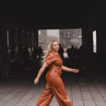Iskra Lawrence Instagram - feels good to be back NYC🍎 Shooting @hutch_design with @madisonlanephoto Makeup by @veronicagaona Thank you @ebeggins for a wonderful day love working with you🥰 . . . . #midsize #midsizestyle #midsizefashion #fordmodels #nyc #springfashion #springoutfit #springstyle #springdress
