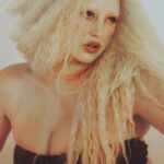 Iskra Lawrence Instagram - New characters unlocked🔓 what should we them??? Thank you to everyone who got creative with us: Creative director, Photographer, Stylist, MUA & Editor @hollie_dee_hart Model @iskra Photography Assistant @meli.ssacail Wigs @coco_coquette Clothing @poisonkittenz @side_kitsch_vintage . . . . Austin, Texas