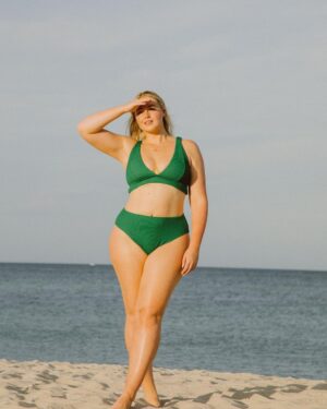Iskra Lawrence Instagram - Still can’t get over that I got to create my own swim line that’s sustainably made with recycled materials in the most joyous juicy colours… 

You know I had to make a full YouTube try on haul and run through everything about how and why this swimsuit line with @andieswim is so special to me🫶

Comment below when you’ve watched the try on and let me know your faves🥰 

Huge thank you to @midjordan for this amazing shoot✨
.
.
.
#midsizestyle #midsizefashion #midsizegals #miamibeach #modellife #modelshoot #size12 #summervibes #summerstyle #andieswim