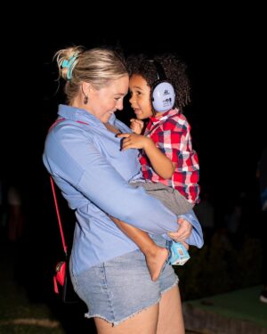 Iskra Lawrence Instagram - My family

My home, here in Austin. How did this girl from a small town in the middle of England (that even most English people haven’t heard of) end up here

If you ever would have asked me this is what my life would be I would have never believed it

Yet it feels so familiar, like I already knew this is exactly where I’m meant to be 

If you’re questioning where you’re going to end up…just let God, your gut, your energy lead you, because you’re already on your way

My heart is so full of love, thank you @lmcingvale for bringing us together every year for the most special celebration I’m forever grateful