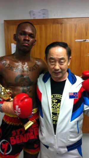 Israel Adesanya Instagram - 👑🌺✨
Déjà vu. I FUCKEN LOVE THIS SHIT‼️
#UFC293 #fightweek #tiktokincoming 💅🏾