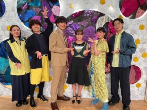 Issei Kobayashi Instagram - FNS歌謡祭
ありがとうございました！
主演の森七菜さんと間宮さんが来てくださいました〜！
「サマータイムシンデレラ」初披露いかがだったかい？
夏が始まっている〜🌊
