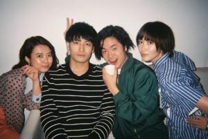 Issei Kobayashi Instagram - . . . だいたいメンズは 早めに衣装を脱いでしまうから . . . こういう画になりました . . . #緑黄色社会