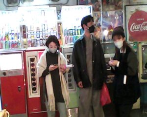 Issei Kobayashi Instagram - トイカメラ買った
たった今、生放送前にみんなで台場一丁目商店街いってきた