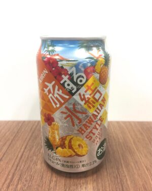 Issey Takahashi Instagram - 旅する氷結の新フレーバー、ハワイをイメージした「ロコロコパイン」（お酒）が明日より発売です。
#高橋一生 #旅する氷結