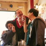 Issey Takahashi Instagram - 今週もお疲れ様です！旅する氷結を飲んでリフレッシュしましょう！ #高橋一生 #浜野謙太 #旅する氷結