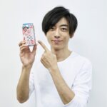 Issey Takahashi Instagram - 旅する氷結の新フレーバー、「ピーチアモーレ」が本日より発売です。ヴェネチアのべリーニというお酒をイメージしたフルーティな味わいです。 #高橋一生 #旅する氷結 #ピーチアモーレ