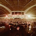 Isyana Sarasvati Instagram - Surabayaa, terima kasih malam ini hangat! Lam kenal lg ea dari ISYANA & ADA-ADA AJA✨ OKE BTW BESOK INYONG START TUR LANJUTAN ALBUM ISYANA KE SEMARANG, BE PREPARED YES! MORE INFO KESINI YA @sarasvatistage Surabaya, Indonesia