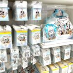 Itô Karin Instagram - . Disney store 30th Anniversary Pop-up Museum にご招待いただきました〜💫 . . ディズニーストアが30周年ということで 東京を皮切りに全国で開催するみたいです☺️ . . 私とほぼ同い年のディズニーストアなわけだけど、 幼過ぎて知らなかった歴史を 改めて知ることができました🫣✨ 私的には歴代コスチュームが 時代を感じて好きだったなあ🫶 このイベント限定のグッズも とーっても可愛くておススメです🫠 私はトートバッグ買いましたっ🙌🏻 ぜひぜひ行ってみてね〜！✨ === 🔸東京会場 会場:ディズニーフラッグシップ東京 期間:2022年8月21日(日)~9月19日(月) 🔸長崎会場 会場:アミュプラザ長崎 期間:2022年10月7日(金)~10月30日(日) 🔸鹿児島会場 会場:アミュプラザ鹿児島 期間:2022年11月5日(土)~12月4日(日) 🔸金沢会場 会場:金沢フォーラス 期間:2022年12月12日(月)~2023年1月15日(日) 🔸大阪会場 期間:2023年1月下旬~2月予定 🔸仙台会場 期間:2023年3月中旬~4月上旬予定 🔸岡山会場 期間:2023年5月中旬~6月上旬予定 🔸名古屋会場 期間:2023年6月中旬~7月上旬 🔸千葉会場 期間:2023年7月下旬~8月下旬予定 === © Disney © Disney/Pixar © Disney. Based on the “Winnie the Pooh” works by A.A. Milne and E.H. Shepard. ※展示内容は会場によって異なる場合があります。 #ディズニーストア #ディズニーストア30周年 #pr #Disneystore30thAnniversaryPopupMuseum