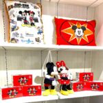 Itô Karin Instagram - . Disney store 30th Anniversary Pop-up Museum にご招待いただきました〜💫 . . ディズニーストアが30周年ということで 東京を皮切りに全国で開催するみたいです☺️ . . 私とほぼ同い年のディズニーストアなわけだけど、 幼過ぎて知らなかった歴史を 改めて知ることができました🫣✨ 私的には歴代コスチュームが 時代を感じて好きだったなあ🫶 このイベント限定のグッズも とーっても可愛くておススメです🫠 私はトートバッグ買いましたっ🙌🏻 ぜひぜひ行ってみてね〜！✨ === 🔸東京会場 会場:ディズニーフラッグシップ東京 期間:2022年8月21日(日)~9月19日(月) 🔸長崎会場 会場:アミュプラザ長崎 期間:2022年10月7日(金)~10月30日(日) 🔸鹿児島会場 会場:アミュプラザ鹿児島 期間:2022年11月5日(土)~12月4日(日) 🔸金沢会場 会場:金沢フォーラス 期間:2022年12月12日(月)~2023年1月15日(日) 🔸大阪会場 期間:2023年1月下旬~2月予定 🔸仙台会場 期間:2023年3月中旬~4月上旬予定 🔸岡山会場 期間:2023年5月中旬~6月上旬予定 🔸名古屋会場 期間:2023年6月中旬~7月上旬 🔸千葉会場 期間:2023年7月下旬~8月下旬予定 === © Disney © Disney/Pixar © Disney. Based on the “Winnie the Pooh” works by A.A. Milne and E.H. Shepard. ※展示内容は会場によって異なる場合があります。 #ディズニーストア #ディズニーストア30周年 #pr #Disneystore30thAnniversaryPopupMuseum
